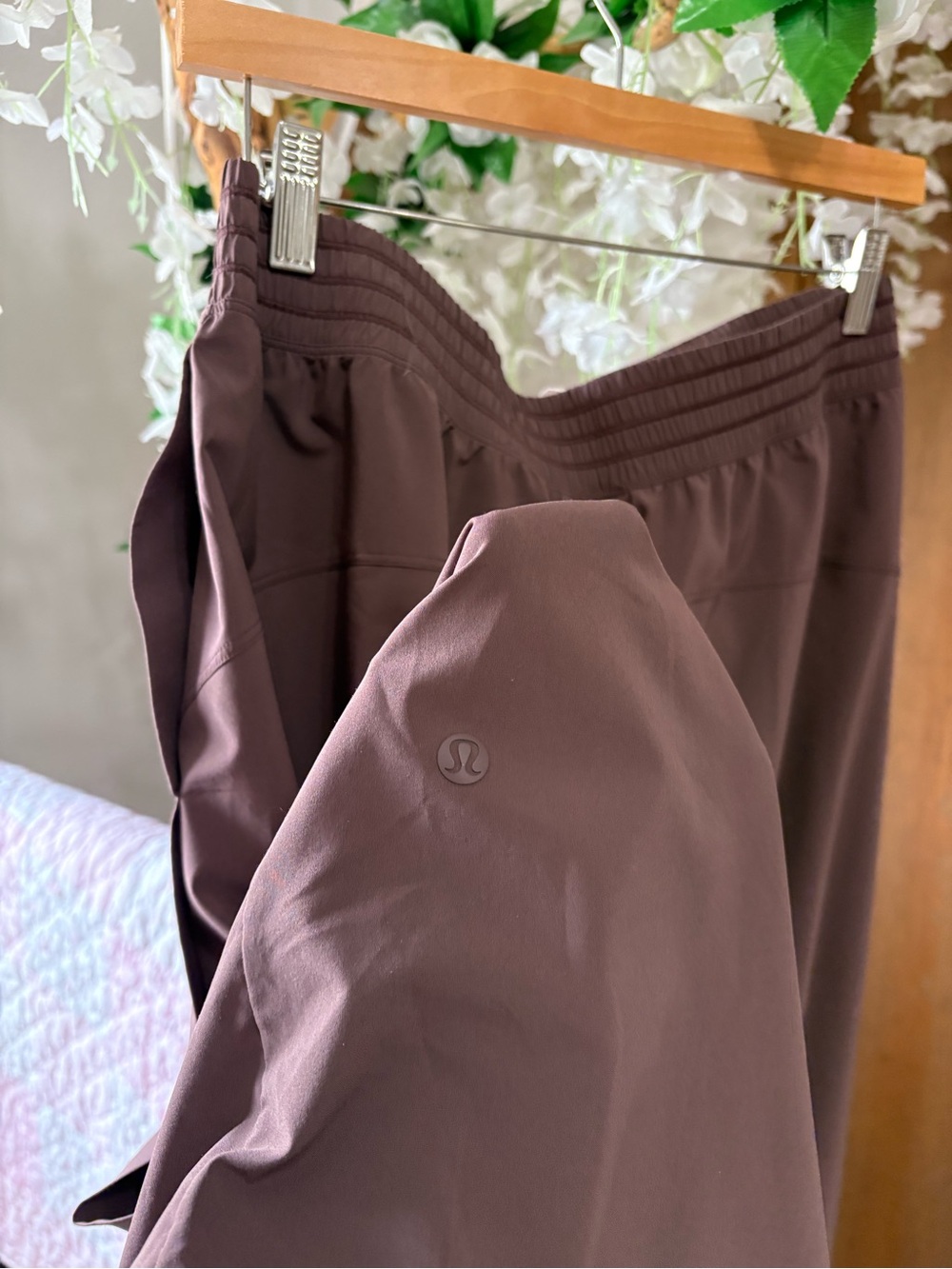 lululemon athletica Wanderer Culotte - Cherry Cola Plum - Picture 10 of 10